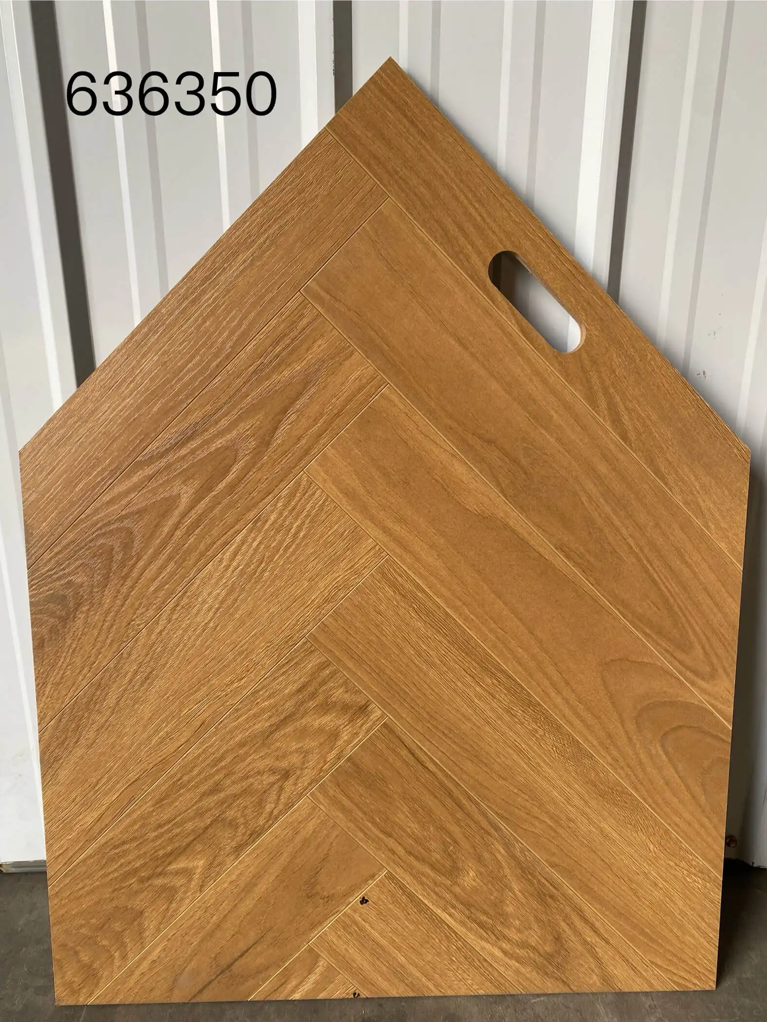 herringbone laminate flooring