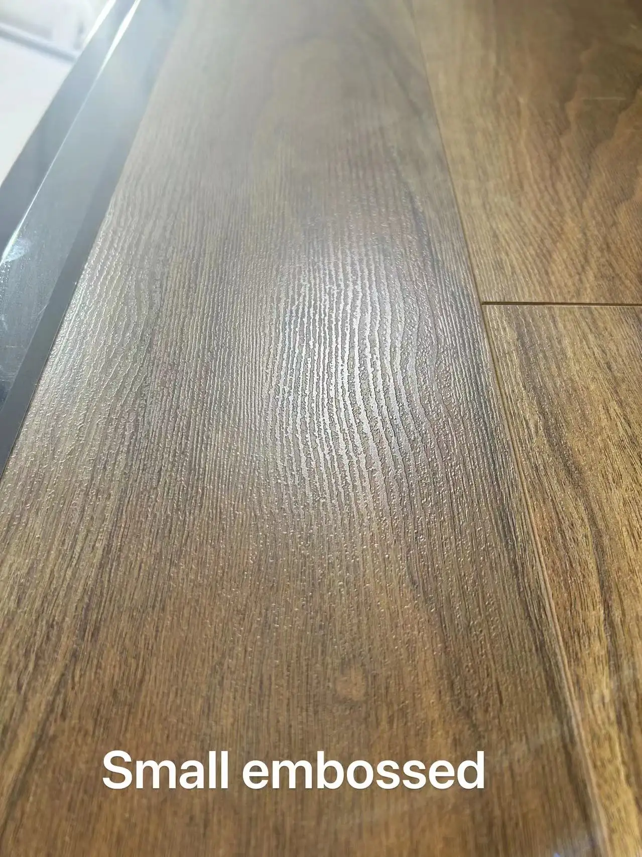 Laminate flooring samll embossed